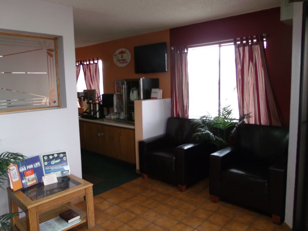 Budgetel Inn & Suites บัทเลอร์ ภายนอก รูปภาพ